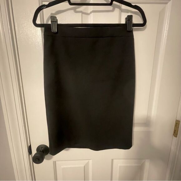 LOFT Black Pencil Skirt - Picture 1 of 3